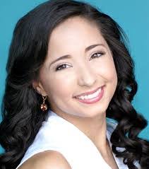 Lorena Richardson's Instagram, Twitter & Facebook