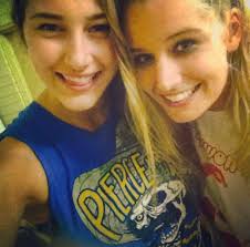 Toni Rhea's Instagram, Twitter & Facebook