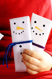 Gum wrapper chains also make for really great christmas garland. Diy Christmas Gift Wrapping Ideas Unique Chocolate Packaging Designs Family Holiday Net Guide To Family Holidays On The Internet