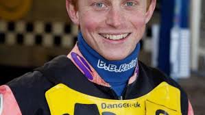 Hull sign Cartwright.