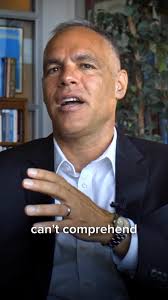 Want to know how to live with unshakable hope? ✝️ In this NEW #AveSpotlight  episode, Catholic speaker Brian Greenfield joins host Oscar Rivera "TwoTen"  to share how to find courage, given by