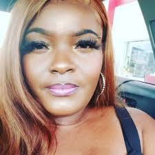 Shavonda Holmes's Instagram, Twitter & Facebook