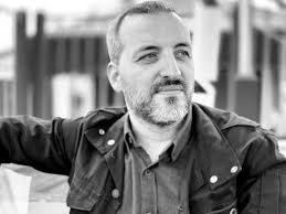 Hawkeye: Avenging Archer: Amazon.co.uk: Swierczynski, Duane, McCann, Jim,  Lopez, David: 9780785194057: Books