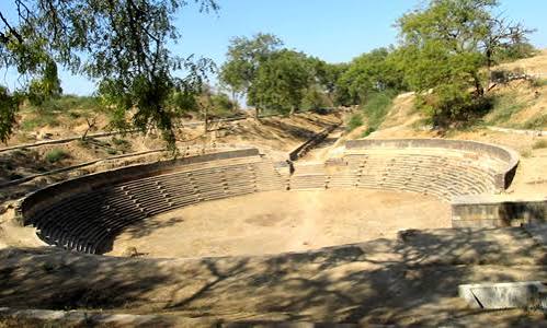Khan Sarovar, Patan - Timings, entry fees, nearby places & things to do