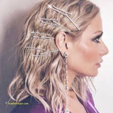 Wondering how to use bobby pins? Bobby Pin Hairstyle Hair Accessories Bobby Pin Hairstyles Hair Pins
