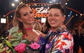 Eine zweite zeremonie wird es aber nicht geben, sagte ott im interview. Let S Dance 2019 Knallharte Abrechnung Von Kerstin Ott