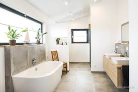 Please wash your hands and practise social distancing. Schones Badezimmer Nurnberg Von Georg Reuss Schone Bader Es Lebe Das Detail Houzz