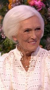 Hilary Petty's Instagram, Twitter & Facebook