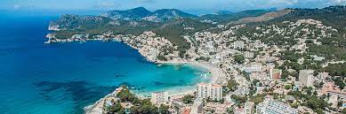 Im sommer kommen vor allem familien und erholungsuchende, im winter ist das örtchen für seniorenreisen sehr beliebt. Mallorca Peguera Triathlon Majorca 2021 Challenge Paguera Mallorca