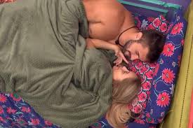 Em seguida, carla diaz acabou comentando que não vai ser mais iludida por arthur: Bbb 21 Carla Diaz E Arthur Vao Para Debaixo Do Edredom Gzh