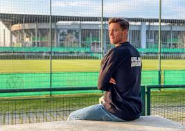 Welcome to the official twitter account of wout weghorst. Wout Weghorst Sleutelt Aan Zichzelf In Autostad Wolfsburg Voetbal Telegraaf Nl