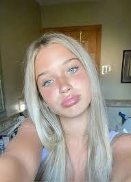 Kari Cantrell's Instagram, Twitter & Facebook