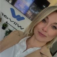 Gina Benitez's Instagram, Twitter & Facebook