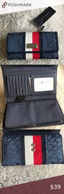 Tommy Hilfiger Women S Blue Wallet It Is In Great Condition Brand New Never Used Original Price 48 Mes In 2020 Tommy Hilfiger Women Blue Wallet Tommy Hilfiger