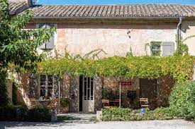 Cette charmante petite ville provençale de 10 662 habitants se situe au nord des alpilles. Les Gourmandises De To Saint Remy De Provence Curious Provence