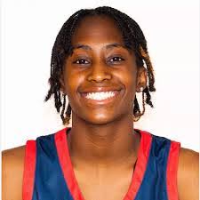 Leah Croom's Instagram, Twitter & Facebook