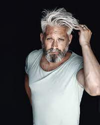Model Swede Graue Haare 40 Bart Mann Mannlich Uber 40 Graue Silberfuchsilber Bart Graue Haare Ma Grey Hair Men Silver Hair Men Older Mens Hairstyles