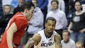 Niels giffey gives oral commitment to uconn men sox and dawgs from i182.photobucket.com appeared in 139 uconn games, starting 31, averaging 4.6 points and 2.5 rebounds per contest. Giffey Leads No 23 Uconn Over Stony Brook 73 62