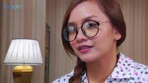 Kisah seorang novelis bernama anggun qairah yang kerjanya menulis dan makan donat karamel di sebuah kafe. Mr Donat Karamel Episod 1
