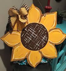 A Personal Favorite From My Etsy Shop Https Www Etsy Com Listing 488686390 Large Wood Sunflower Door Sunflower Door Hanger Door Hangers Diy Sunflower Crafts