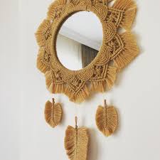 Spagetti yarn makrome ipleriyle makrome anahtarlık. Kolay Makrome Ayna Yapimi Mandala Modeli Macrame Mirror Making Mandala Model Youtube In 2021 Macrame Mirror Macrame Patterns Silk Ribbon Embroidery Patterns