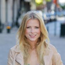 Zangeres Jennifer Ewbank is zwanger van haar tweede kind | Flair