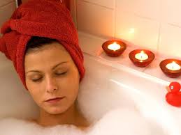 In der badewanne plansche ich und spiele ich mit schaum.hast du bock mit mir zu spielen? Kosmetik Nichtstun In Der Badewanne Ist Nichts Fur Frauen Maz Markische Allgemeine