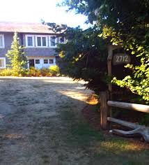 Split rail fences are made of timber logs, sometimes split in half lengthwise to make the rails. Housie Inspiration Classic Casual Split Rail Fences The Happy Housie