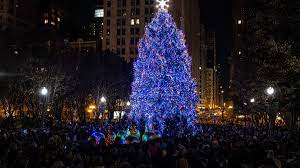 How Many Lights Are On The Chicago Christmas Tree 2021 Chicago S Christmas Tree Will Light Up This Weekend Nbc Chicago