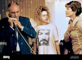 Alan Arkin, Natasha Lyonne & Jessica Walter Film: Slums Of Beverly Hills  (USA 1988) Characters: Murray Samuel Abromowitz,Vivian Abromowitz & Doris  Zimmerman Director: Tamara Jenkins 21 May 1998 **WARNING** This Photograph  is