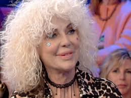 Search, discover and share your favorite donatella rettore gifs. Donatella Rettore Torna In Tv Saro Maestra A Ora O Mai Piu