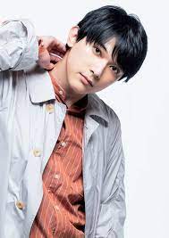 吉沢亮 かっこいい役は苦手 もともとネクラだからかな 笑 週刊朝日 aera dot yahoo ニュース モデルのポーズ 吉沢 亮 髪型