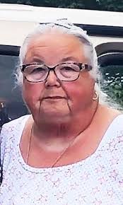 Edie Ellis's Instagram, Twitter & Facebook