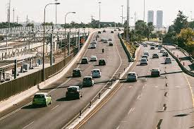 כביש 6, כביש האגרה הראשון בישראל, משמש ציר תנועה מרכזי בישראל ומאפשר מעבר מהיר יותר בין צפון הארץ לדרומה. ×¤×™×§×™×•×•×™×§×™ ×ž××'×¨ ×ª×ž×•× ×•×ª ×©×™×ª×•×¤×™ ×œ×©×™×ž×•×© ×—×•×¤×©×™ ×›×'×™×© 1