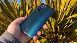 Review: Motorola Edge 30 Pro