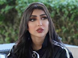 الفنانة المغربية دنيا بطمة متهمة بنشر شائعات عن المشاهير وابتزازهم القضاء المغربي يلاحق الفنانة المغربية. Ø¨Ø§Ù„ÙÙŠØ¯ÙŠÙˆ Ø¯Ù†ÙŠØ§ Ø¨Ø·Ù…Ø© ØªØªØ¹Ø±Ø¶ Ù„Ù…ÙˆØ¬Ø© Ø§Ù†ØªÙ‚Ø§Ø¯Ø§Øª ÙˆØ§Ø³Ø¹Ø© Ø¨Ø³Ø¨Ø¨ Ø´ÙƒÙ„Ù‡Ø§ Ø§Ù„Ø¬Ø¯ÙŠØ¯ ØµØ­Ø§ÙØ© Ø§Ù„Ø¬Ø¯ÙŠØ¯ Ù…Ù†ÙˆØ¹Ø§Øª