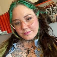 Alex Csaszar's Instagram, Twitter & Facebook