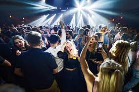 Check spelling or type a new query. Risiconiveau Rood Lijkt Voor Nederland Moeilijk Af Te Wenden Nrc