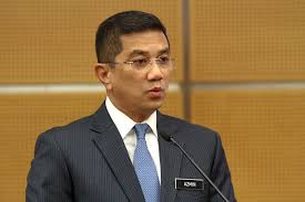 6.1 menghambat tumbuhnya industri dalam negeri. Azmin Dilantik Menteri Perdagangan Antarabangsa Dan Industri é©¬ä¸­é€è§† Mci Trilingual News