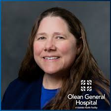 Congratulations to Jennifer Thompson, recipient of the individual DAISY  Health Equity Award 🌼. As nurse manager of the GI unit at Memorial  Hospital, Jennifer has gone above and beyond to improve access