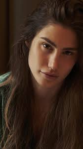 Stile F.R.S. Un'eleganza sofisticata e sensuale