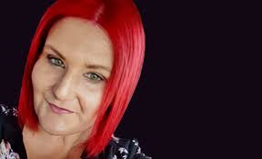 Lynn Meecham's Instagram, Twitter & Facebook