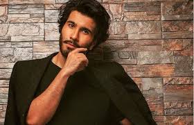 Conceived in quetta, he started his profession as a vj on ary musik and after that turned into a model. Here Is Why Feroze Khan Returned To Showbiz Oyeyeah