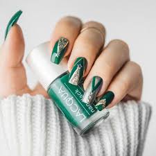 Apply maroon nail polish to all your nails, except the nail on green micro glitter nail polish. 51 Festive Christmas Nail Art Ideas Holiday Nail Designs 2021 Guide