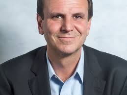 Paes usa provérbio bíblico sobre laudo do TCM que desmente Crivella