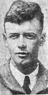 FOG DELAYS FLIGHT OF LINDY TO PARIS