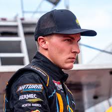 Got the Mother's Day win last night! @riverheadracewayofficial . It was a  blast hopping back in the @highmark_be legend car the last two Saturdays. I  gotta thank my Dad, Mom, TBart, Jimmy,