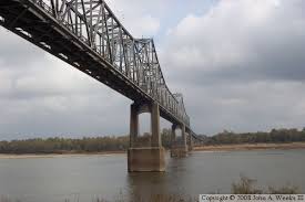 US-82+278 1940+2010 Bridges over Mississippi River near Greenville, MS