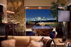 Inside Jennifer Aniston S House In Beverly Hills Jennifer Aniston House Celebrity Houses Bars For Home