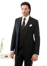 La nuova collezione di maison. Armani Collezioni Uomo Abiti Uomo Abiti Sposo